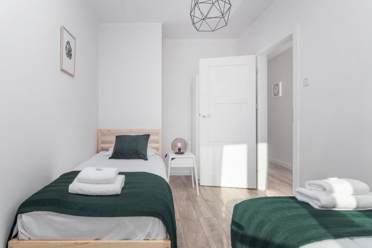 Botanic Gardens Apartment With Free Garage Wroclaw By Noclegi Renters Екстериор снимка