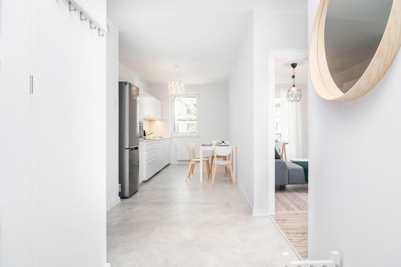Botanic Gardens Apartment With Free Garage Wroclaw By Noclegi Renters Екстериор снимка