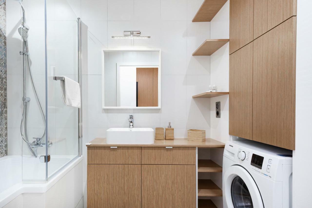 Botanic Gardens Apartment With Free Garage Wroclaw By Noclegi Renters Екстериор снимка